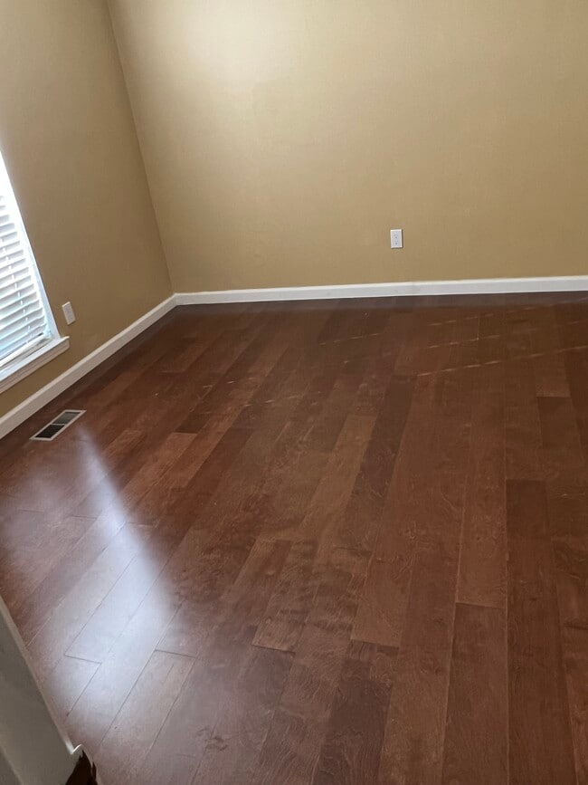 Photo - 821 Pine Forest Cir