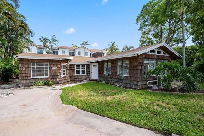 Photo - 816 Chukker Rd
