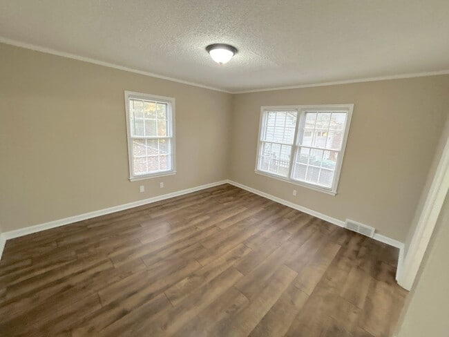 Photo - 3437 Walnut Grove Rd