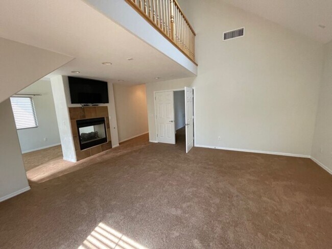 Photo - WINDSOR AT QUEENSRIDGE