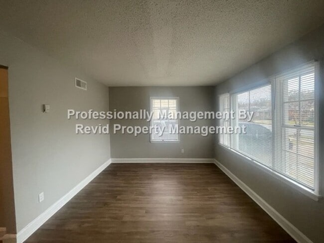 Photo - 170 Eastview Dr Unit 170