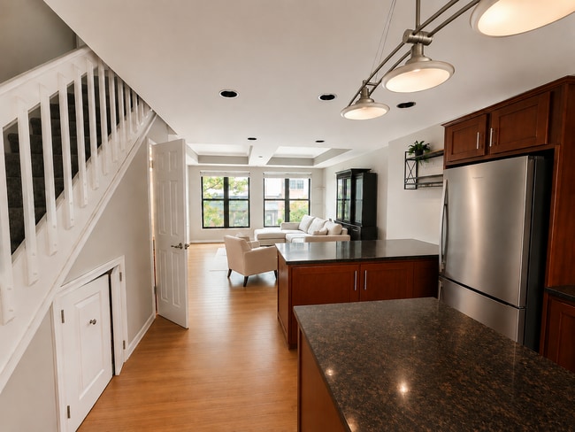Building Photo - 133 Walton St Unit 119