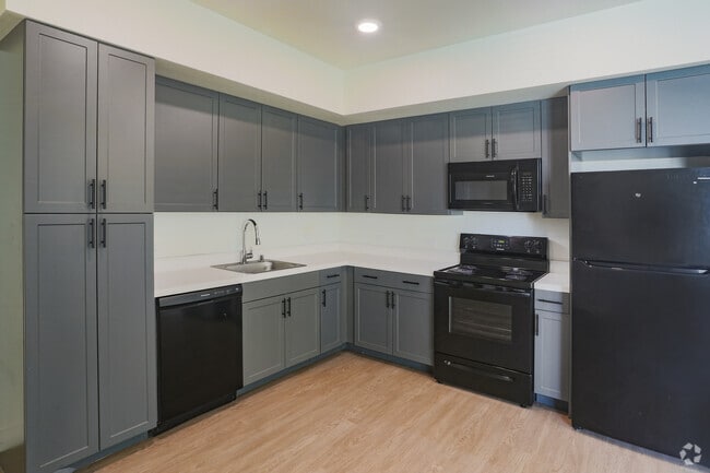 3BR, 2BA - Kitchen