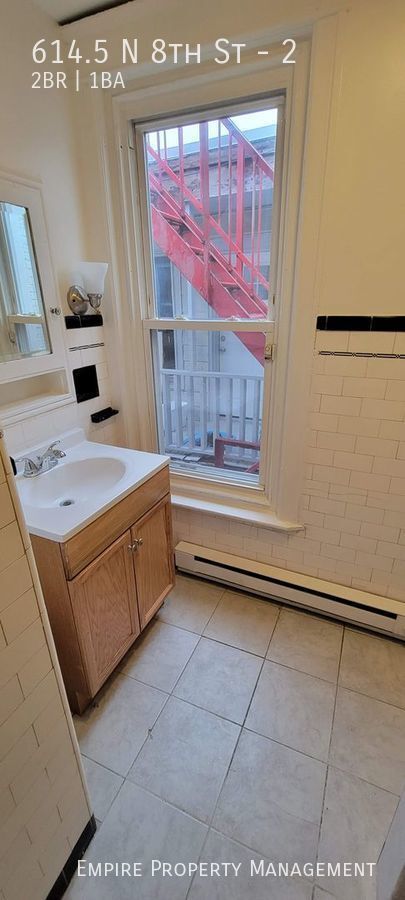 Photo - 2nd Floor 2 Bedroom 1 Bathroom Apartment i... Unit 2