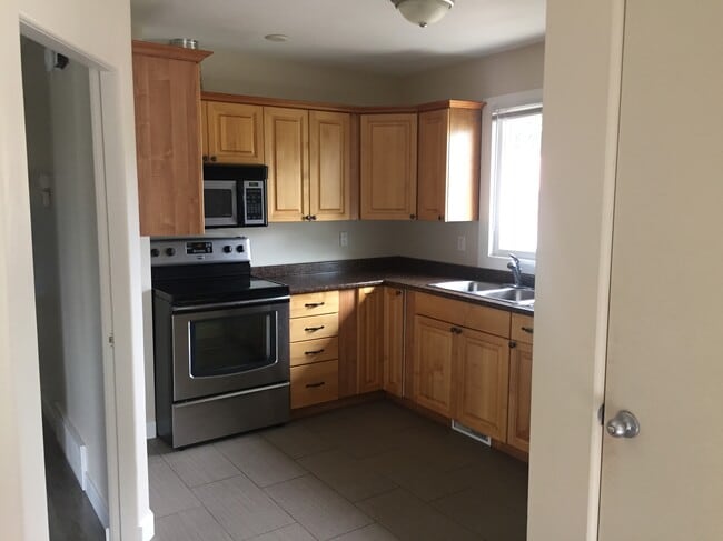 Photo - 12407 132 Av NW Unit 3-Bedroom