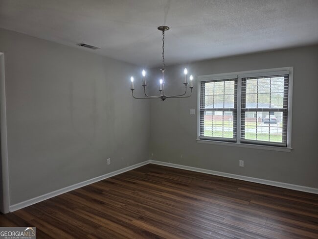 Photo - 103 W 15th St