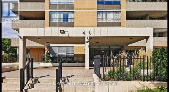 Photo - 40 Panorama Ct Unit 106