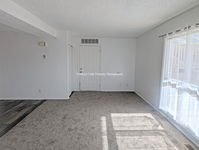 Photo - All New Carpet - 2 Bed, 1 Bath