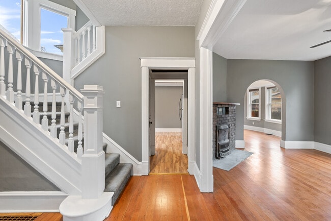 Photo - 1728 W 11th Ave
