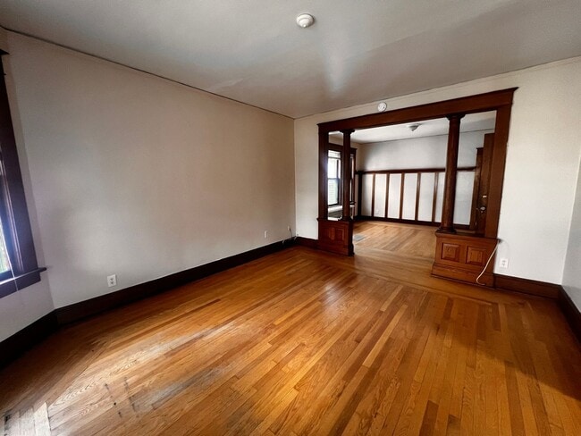 Building Photo - 64 Summit Ave Unit Floor 2