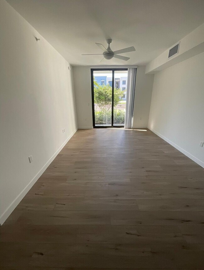 Photo - 655 W 73rd Pl Unidad A2