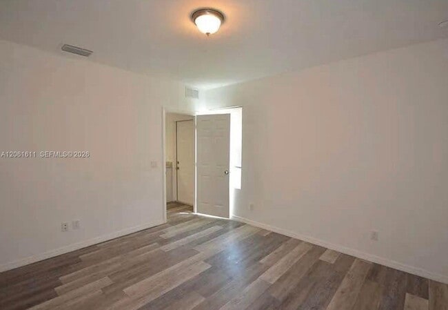 Photo - 2221 Carver Ave