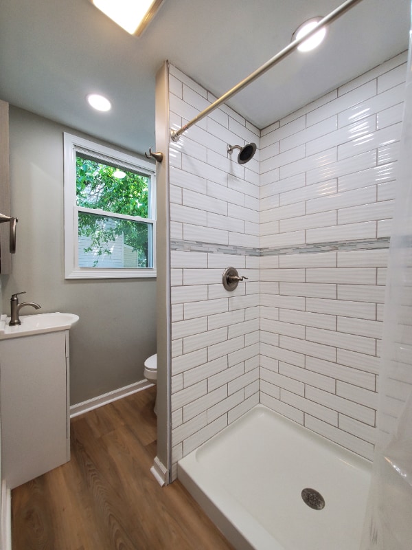 Photo - 952 Lilley Ave