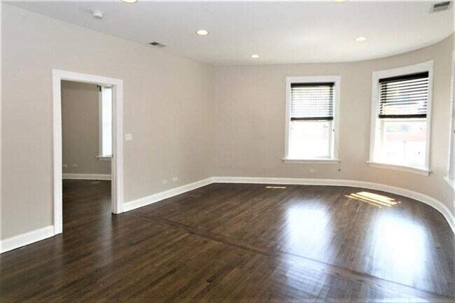 Photo - 2 bedroom in Chicago IL 60625 Unit 2506-2