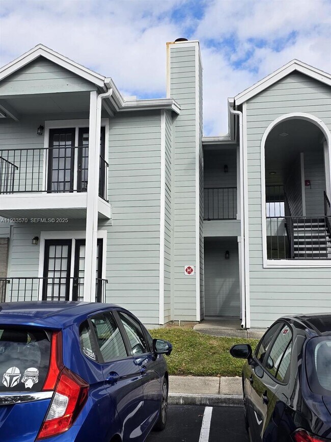 Building Photo - 2550 N Alafaya Trail Unit 5204