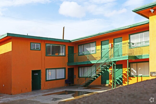 Mountain View Apartments - Mountain View Apartments