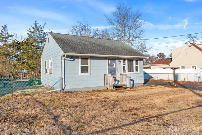 Photo - 1283 Englishtown Rd