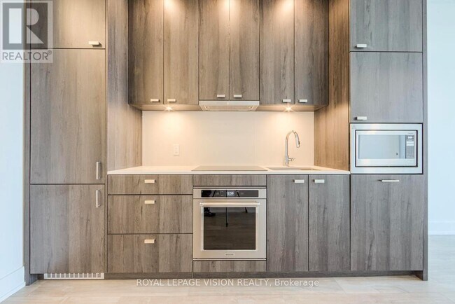 Photo - 858 Dupont St Unit 214
