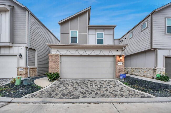 Building Photo - 8207 Rising Stream Dr