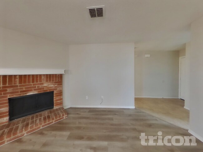 Photo - 6216 Thoroughbred Trail