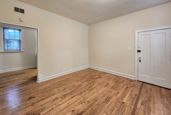 Photo - 3746 W Irving Park Rd Unit GDN