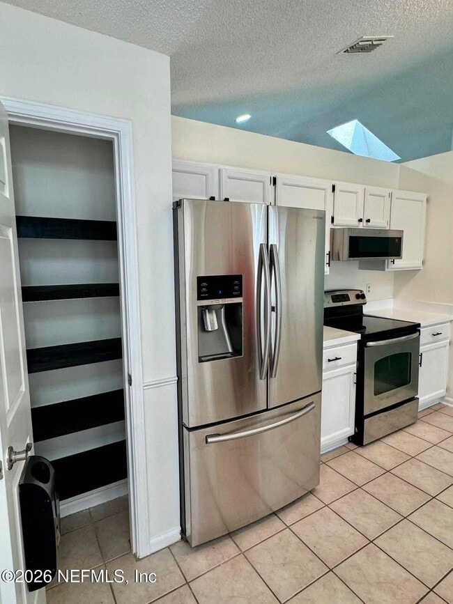 Photo - 8250 Lakemont Dr