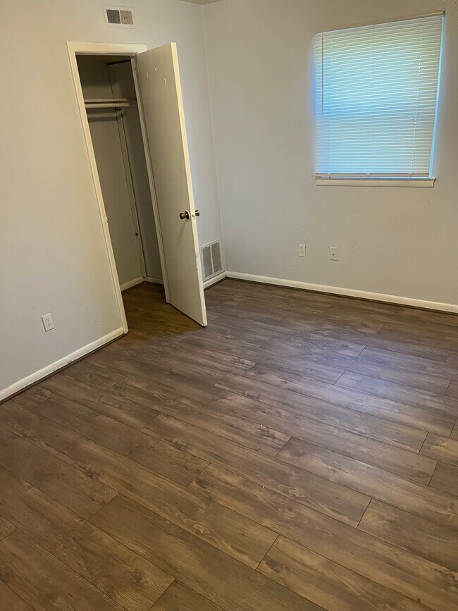 2007 Mclain Street Apartment For Rent in Chesapeake, VA