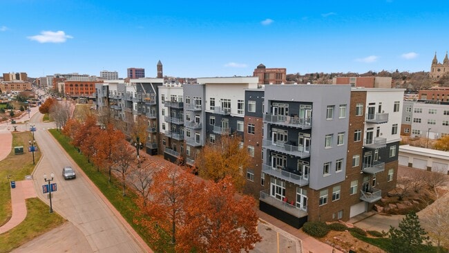 Phillips Avenue Lofts