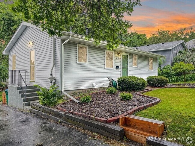 Building Photo - 1629 Alabama Ave S Rental