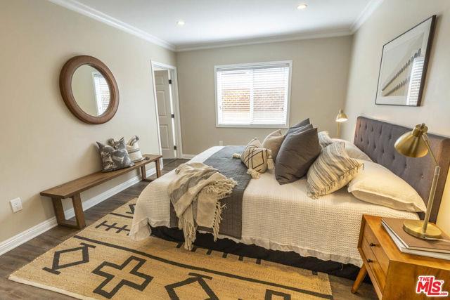 Photo - 977 Vernon Ave