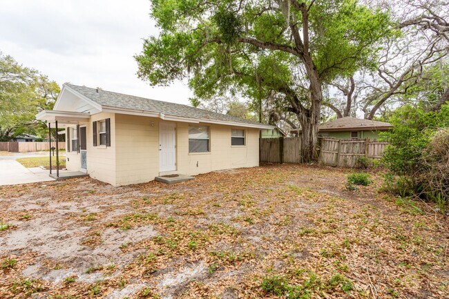 Photo - Wonderfully located 1/1 Duplex - No washer/dryer