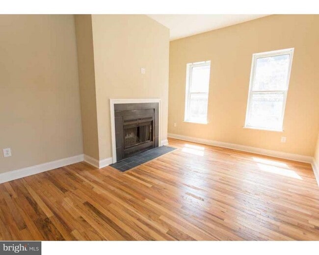 Photo - 1114 Pine St Unit 2R