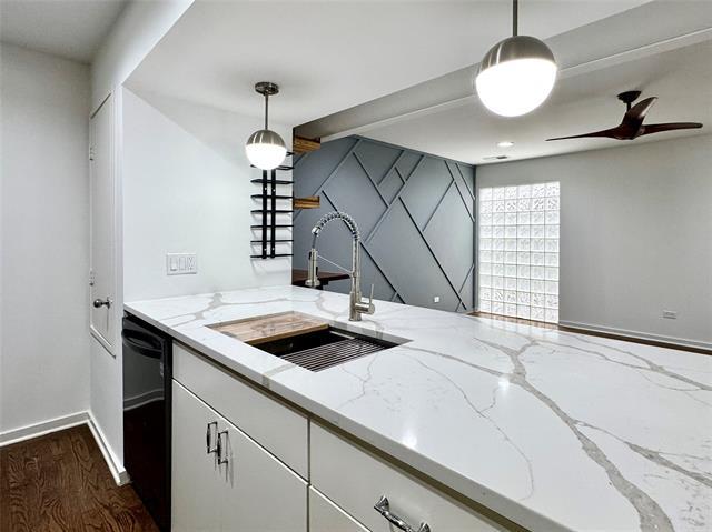 Photo - 4134 Travis St Unit 2