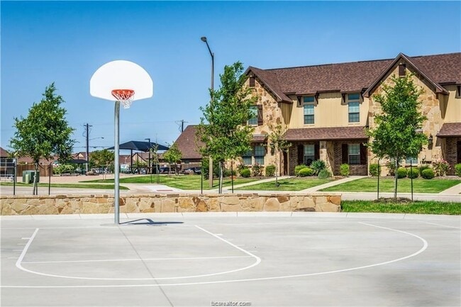 Photo - 3002 Towers Pkwy Townhome