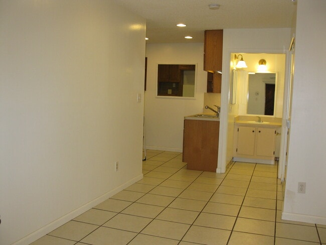 Photo - 4948 Goucher Ln Unidad 1