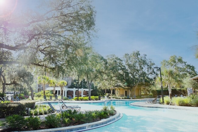 Building Photo - Canopy Apartments