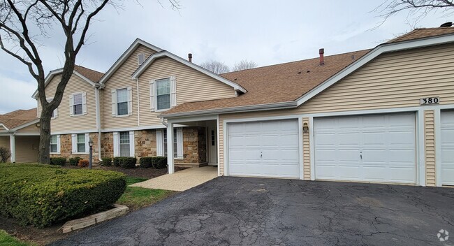 Building Photo - 380 Newport Ln Rental