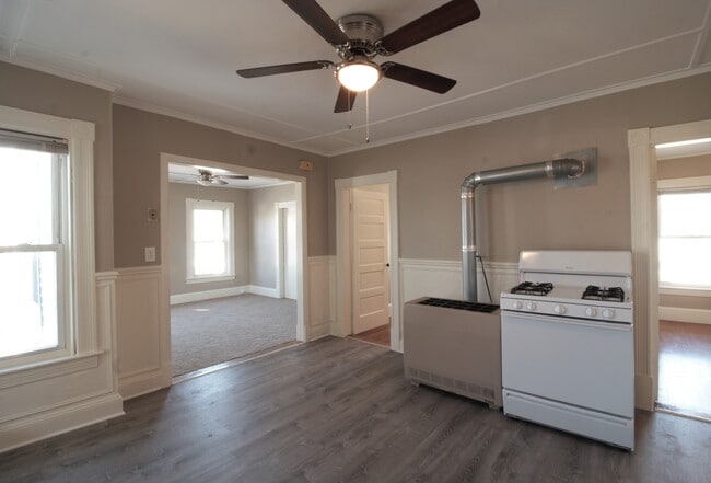 Photo - 305 Bartlett St Unit #3 (3rd Floor)