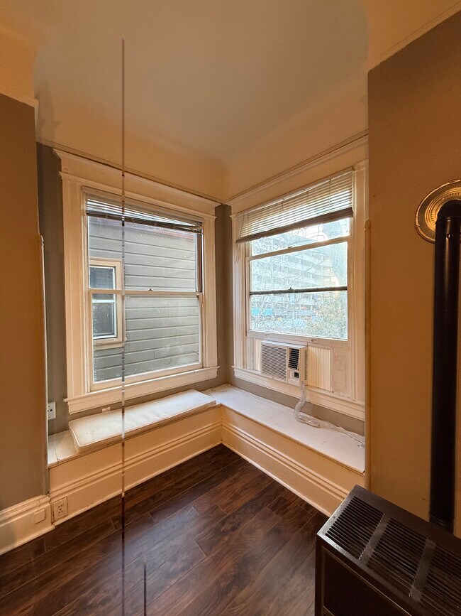 Photo - 1710 1/2 16th St Unidad 1710 1-2 16th St