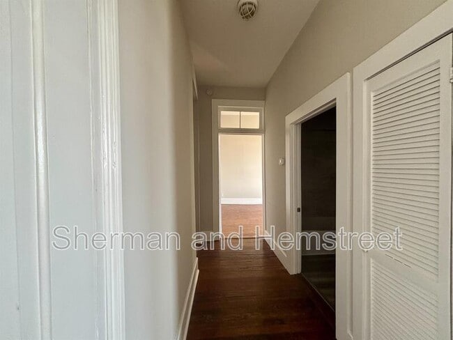 Photo - 1030 Broad St