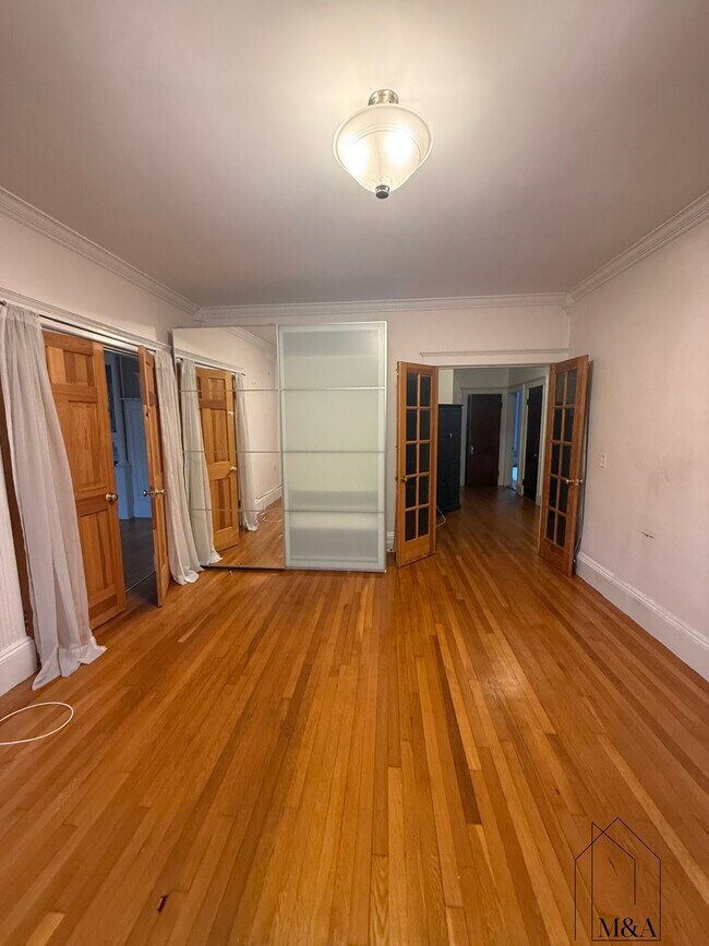 Photo - 43 Strathmore Rd Unit 3