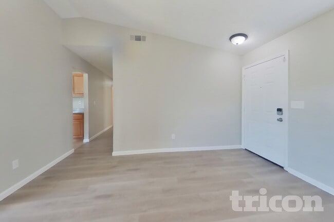 Photo - 706 La Canyada Dr