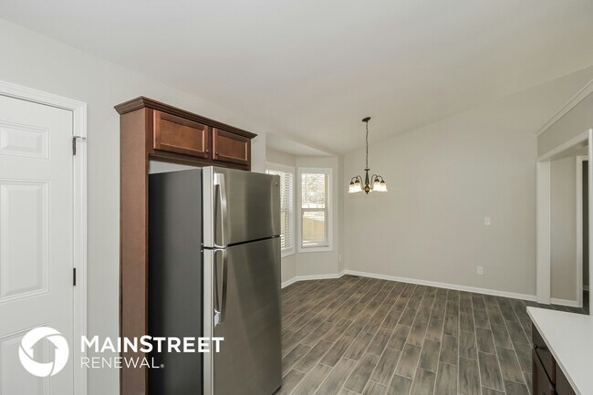 Photo - 122 Millstream Dr