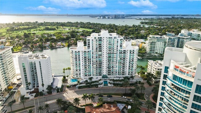 Photo - 5900 Collins Ave Unidad 508