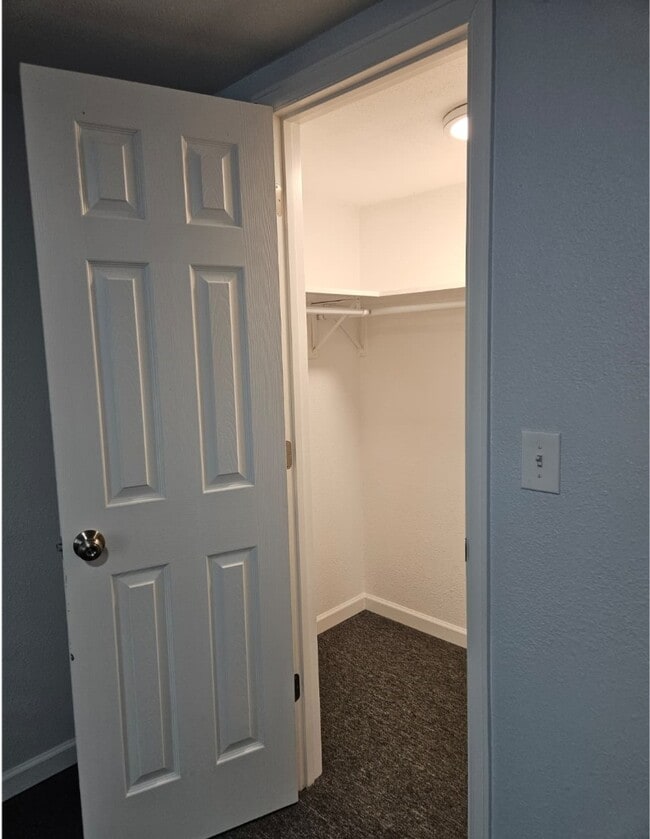 Photo - 1575 S Clermont St