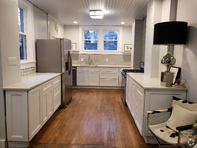 Building Photo - 1418 Mellon St Rental