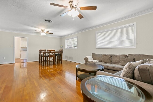 Photo - 3641 Deal St