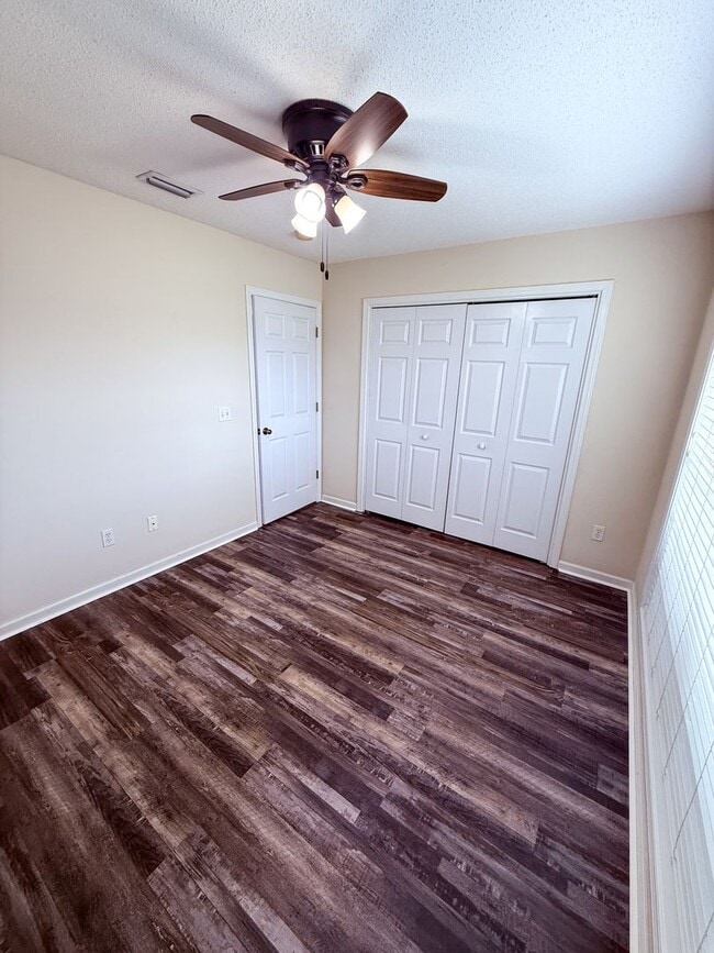 Photo - 266 Windsor Garden Dr
