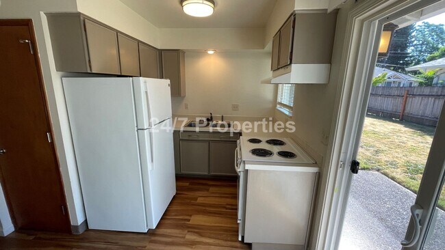 Photo - 2289 Willamette Falls Dr Unit 2293