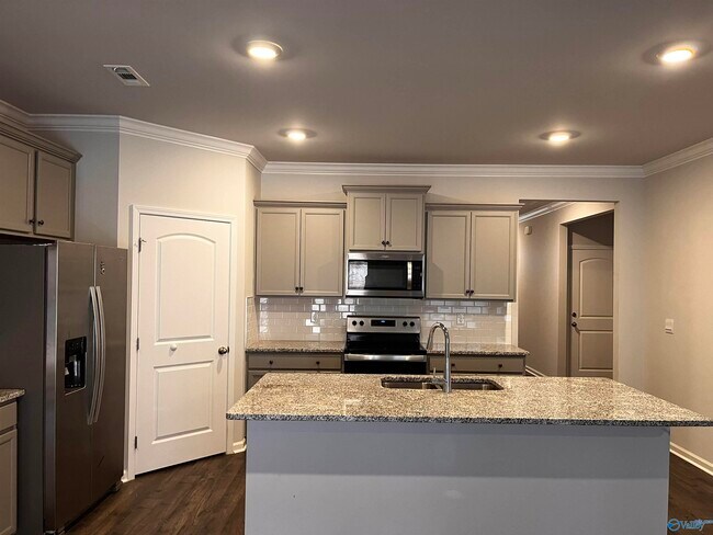 Photo - 109 High Leaf Dr